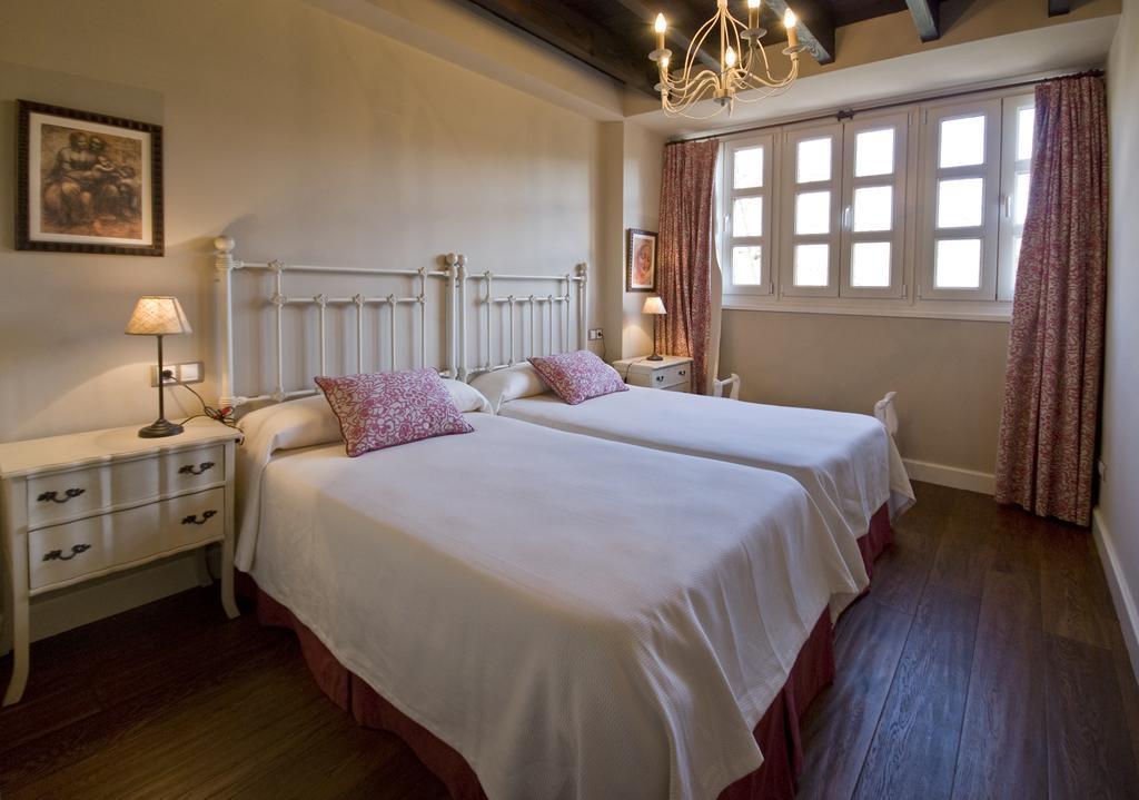Las Casas Rurales Huerta San Benito Villamayor  Экстерьер фото